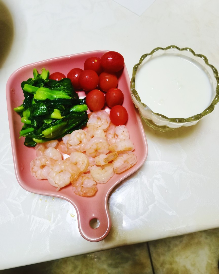 打卡期间最开心的事儿就是看到自己的体重、体脂率一天天下降，虽