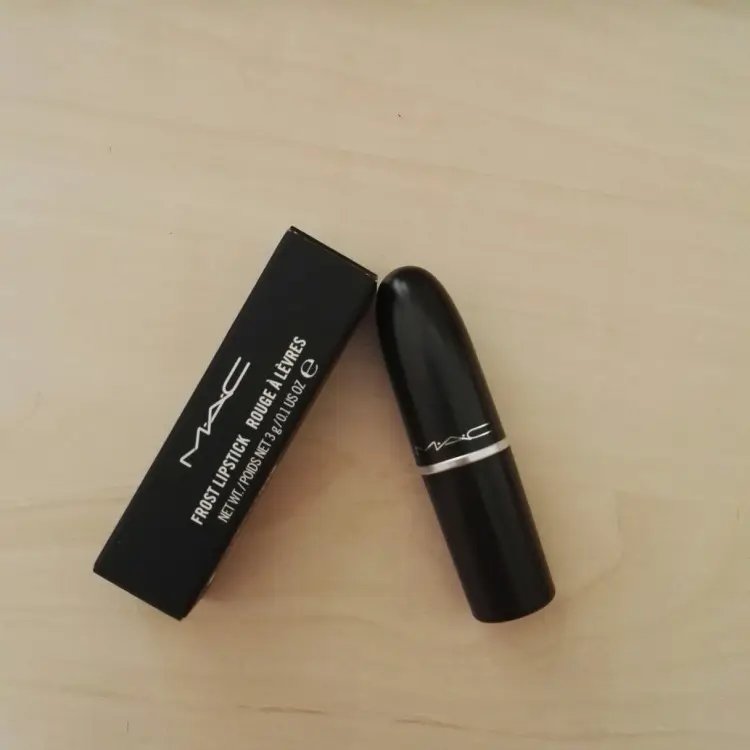 夏天也要美美的，虽然疫情严重戴着口罩，但是我也不允许自己今天