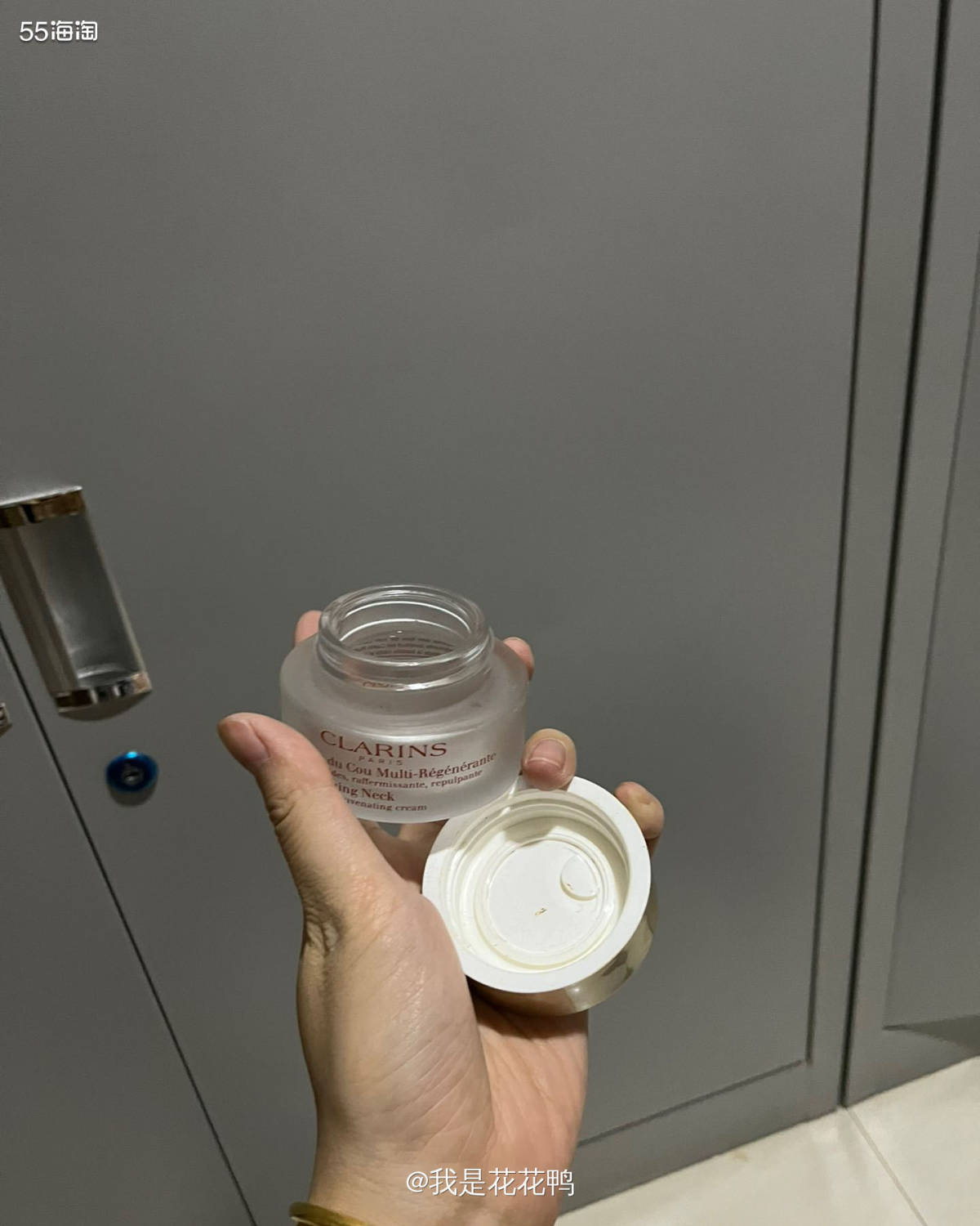 🌟很多人在注意面部保养的时候，都忽略了颈部的保养，颈部也能