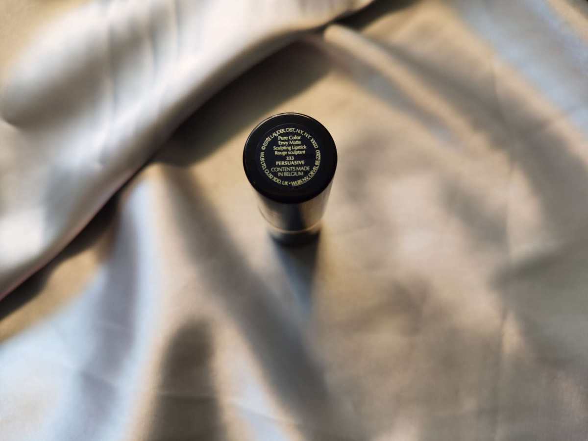 ✅今日份口红来自雅诗兰黛333色号，干枫叶红，薄涂层为橘色，