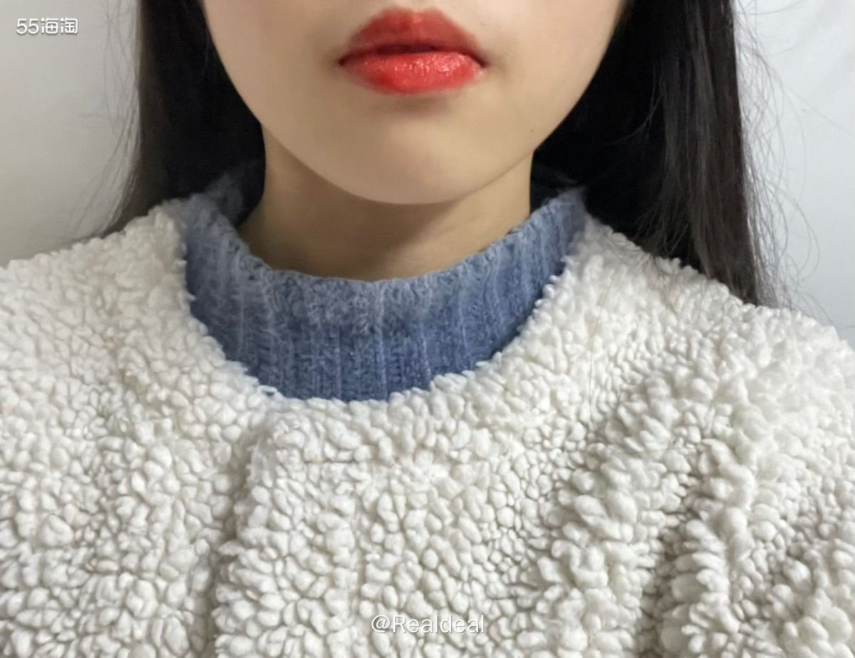 本来对这支唇釉并没有抱什么希望，毕竟是打折凑单买来的，而且在
