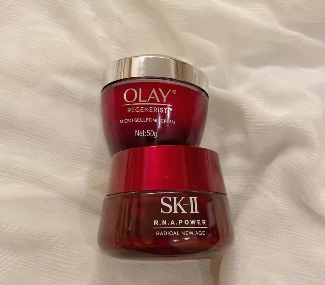 用过SKII的小样之后，我真的好喜欢他的面霜，质地像奶油一样