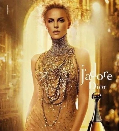 迪奥真我系列比较常见的分为浓香、纯香、淡香。 主调都是花香，