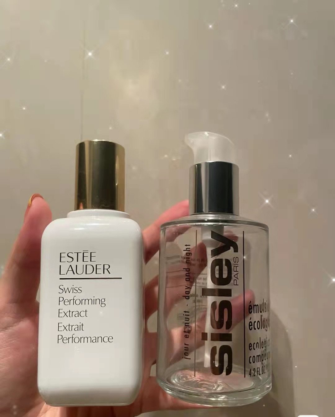 这两款乳液大家一定都知道，但是知道吗？雅诗兰黛的大白瓶其实是