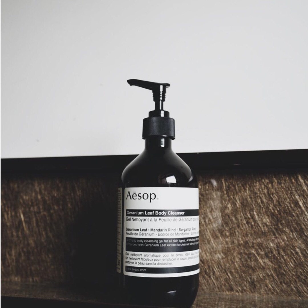 各位姐妹应该听说过Aesop的护肤产品，有很多好用的单品，而
