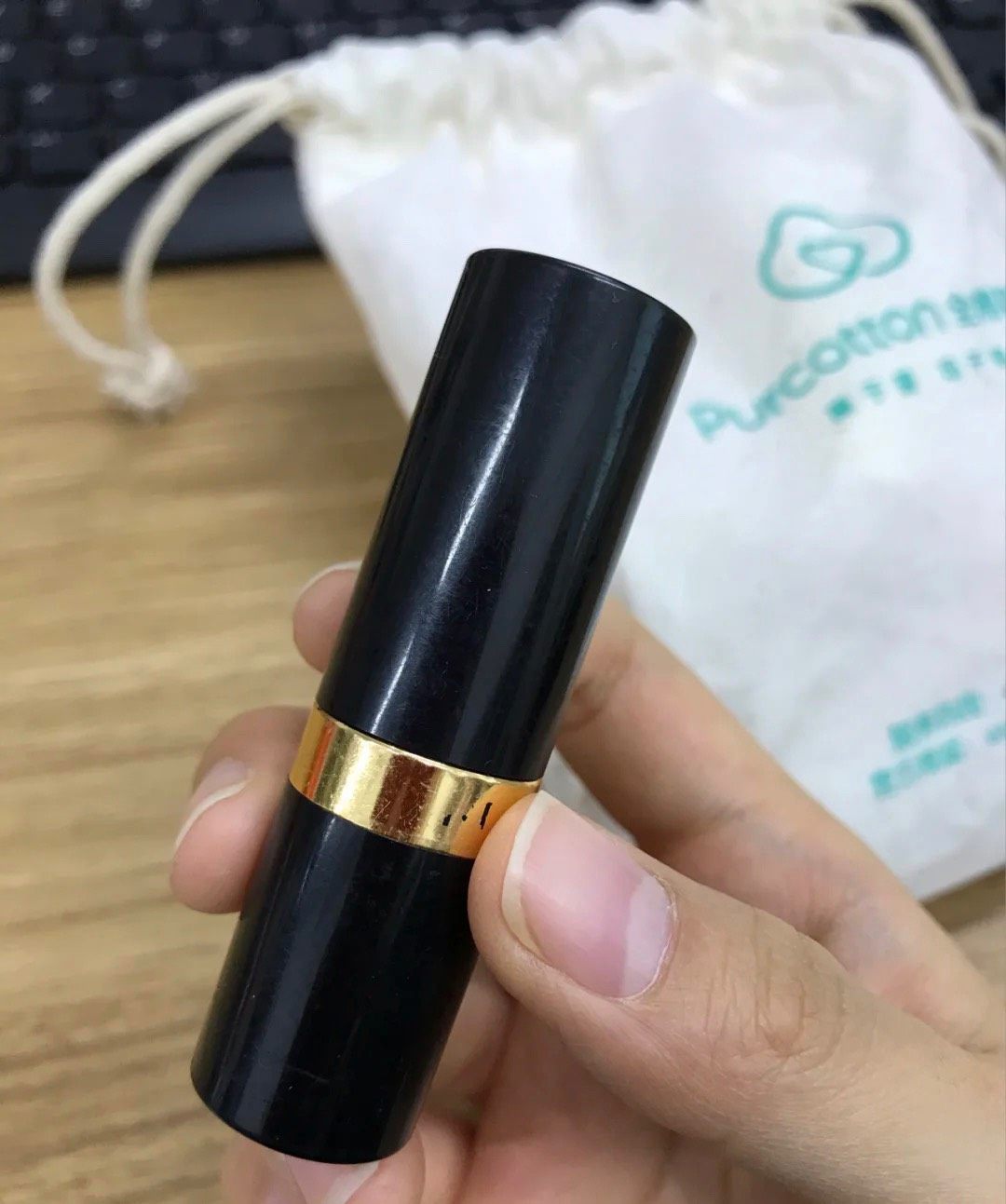 revoln中文名露华浓，是不是挺多人都不知道这个牌子？  