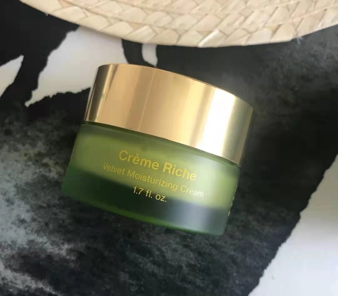 tata天鹅绒保湿面霜  是美国小众有机贵妇护肤品牌，据说是