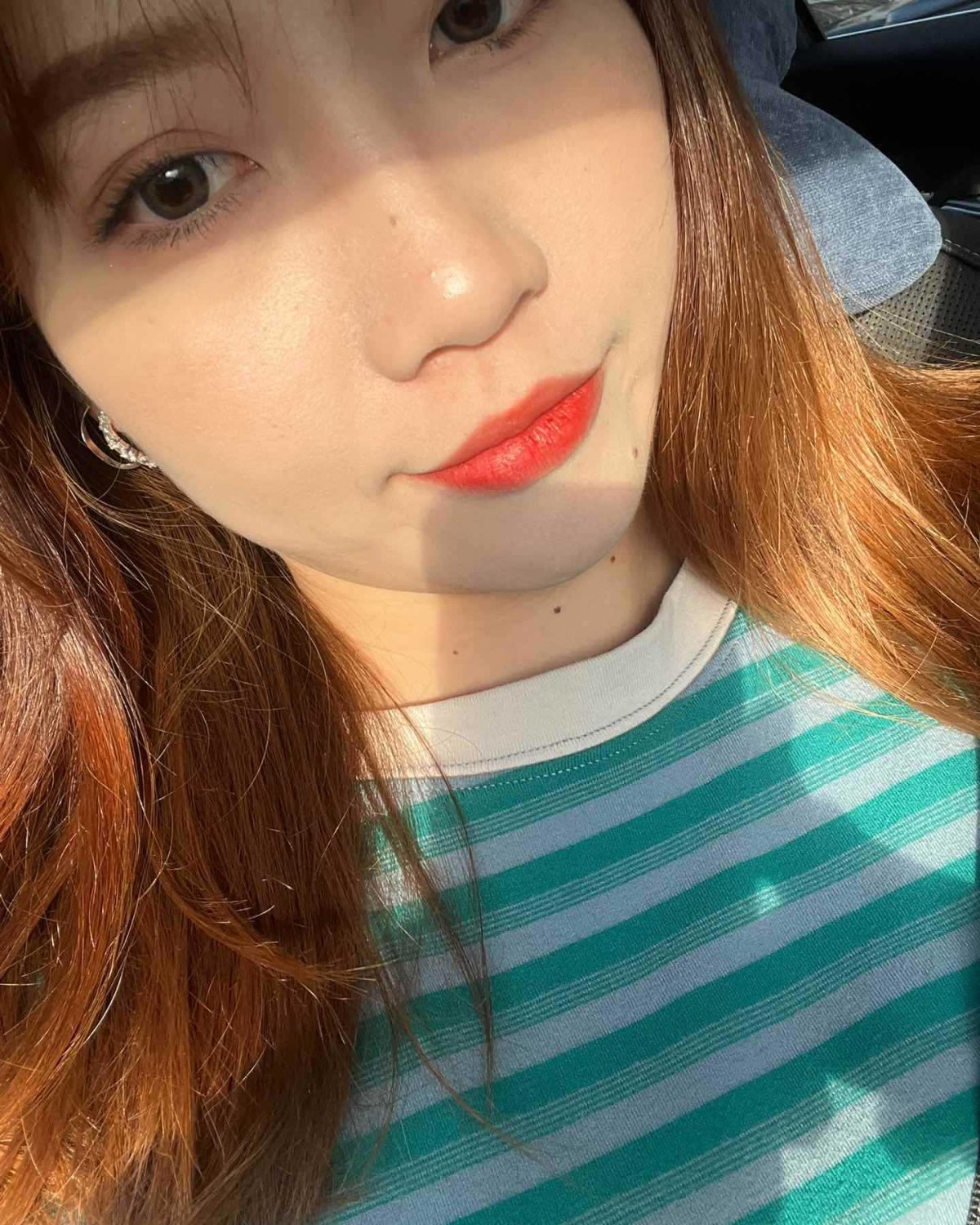 今年情人节男票送的🎁，不得不说，405番茄红真的很绝啊啊啊