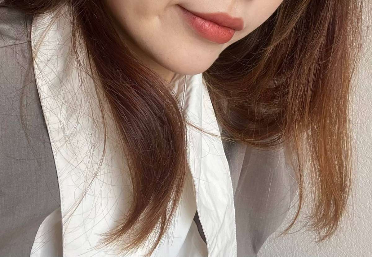 今日分享国货唇釉： 1⃣️号选手荔萌SS01 坚果小咖  可