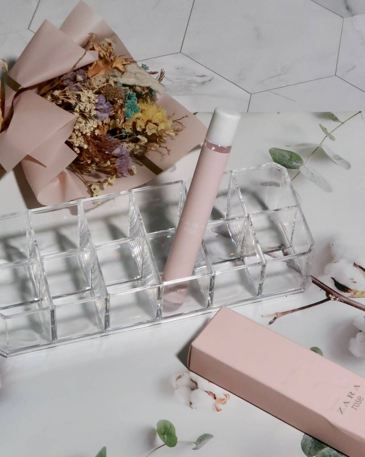 zara这个便携香水应该是跟妈妈在日本旅游的时候买的 只记得