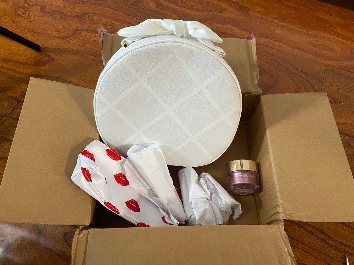 这次 168美中转运 订单一共分了三个包裹，还有一个没有运单