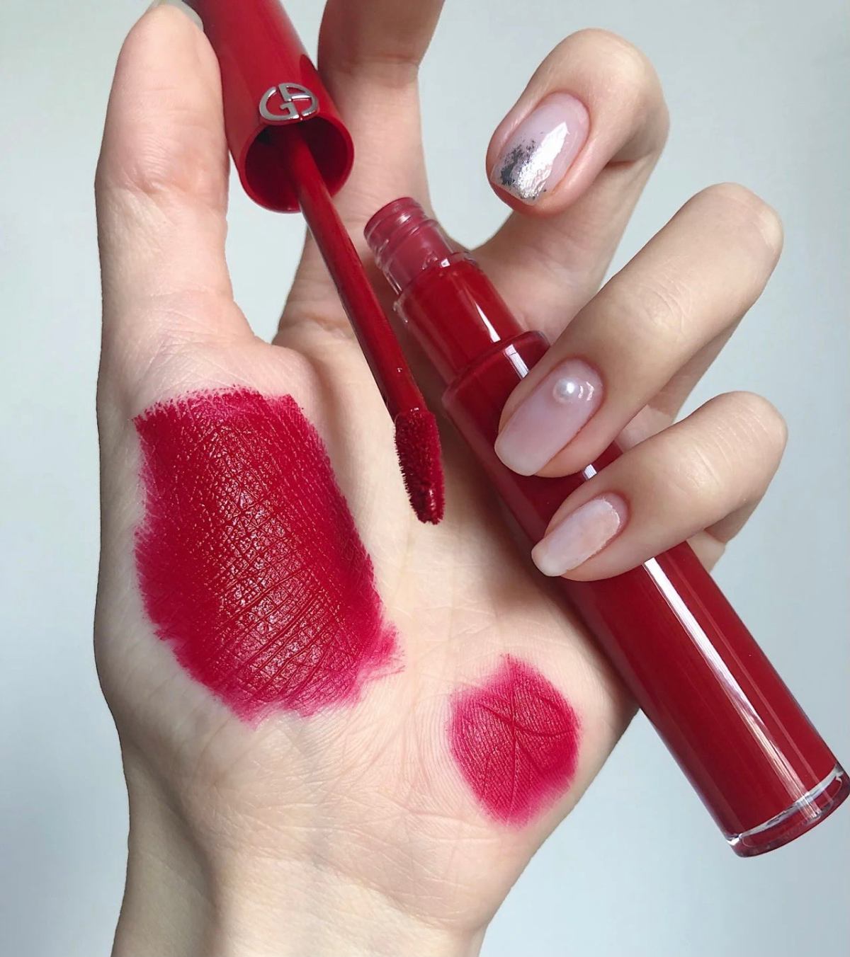 ✨阿玛尼400是我朋友送我的，当时拿到手试了下色真的爱了，这