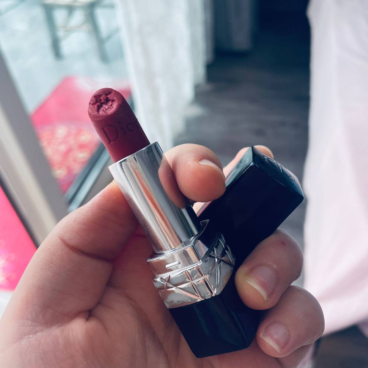 💄ysl09：经典款吧，之前很喜欢，颜色很好看，大红🀄️