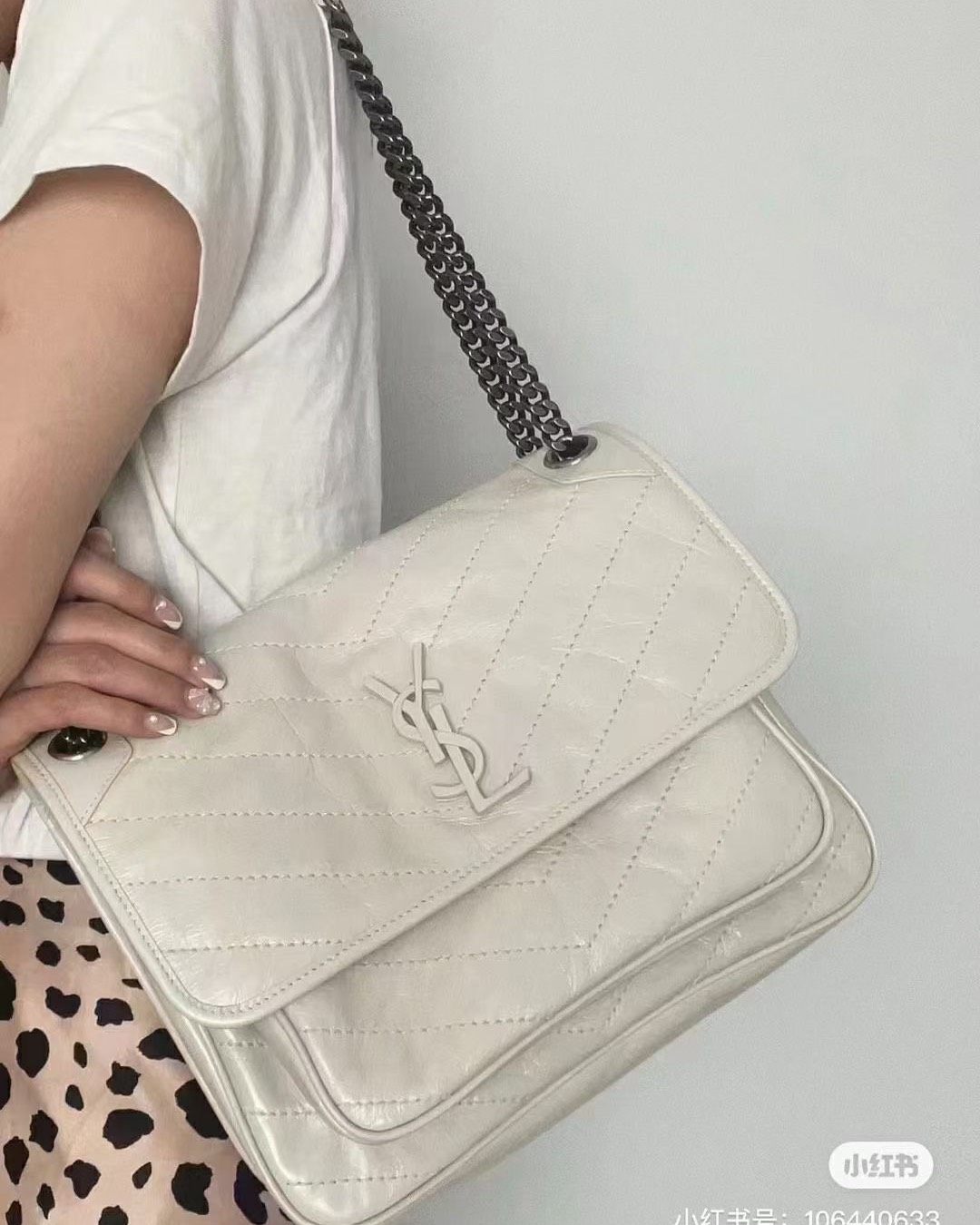 奢侈品打折太难了！ 这个包还是热门包，专柜两万！得物1.5w