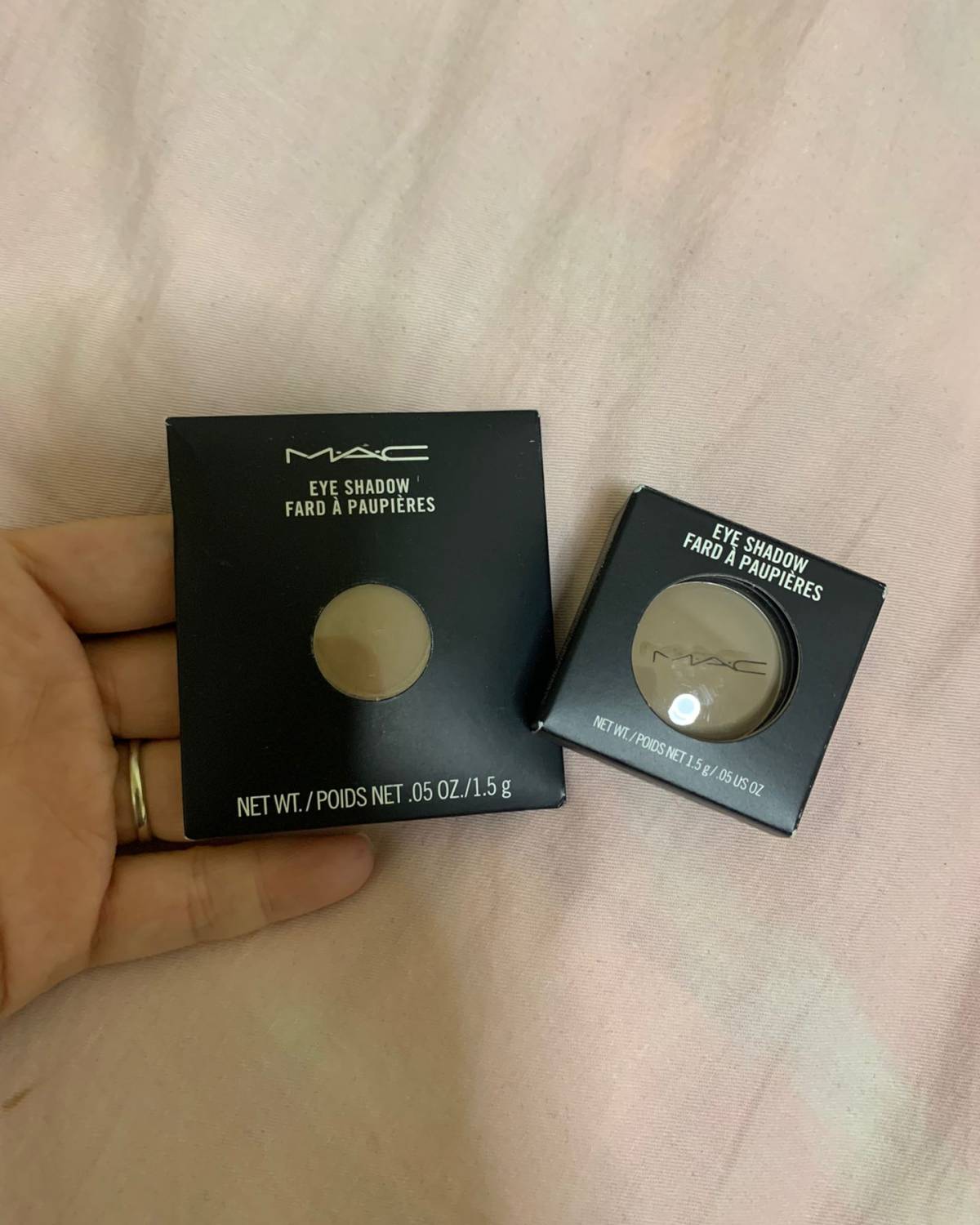 medium色号，比较适合小麦肤色、欧美妆容、修容调色都可以