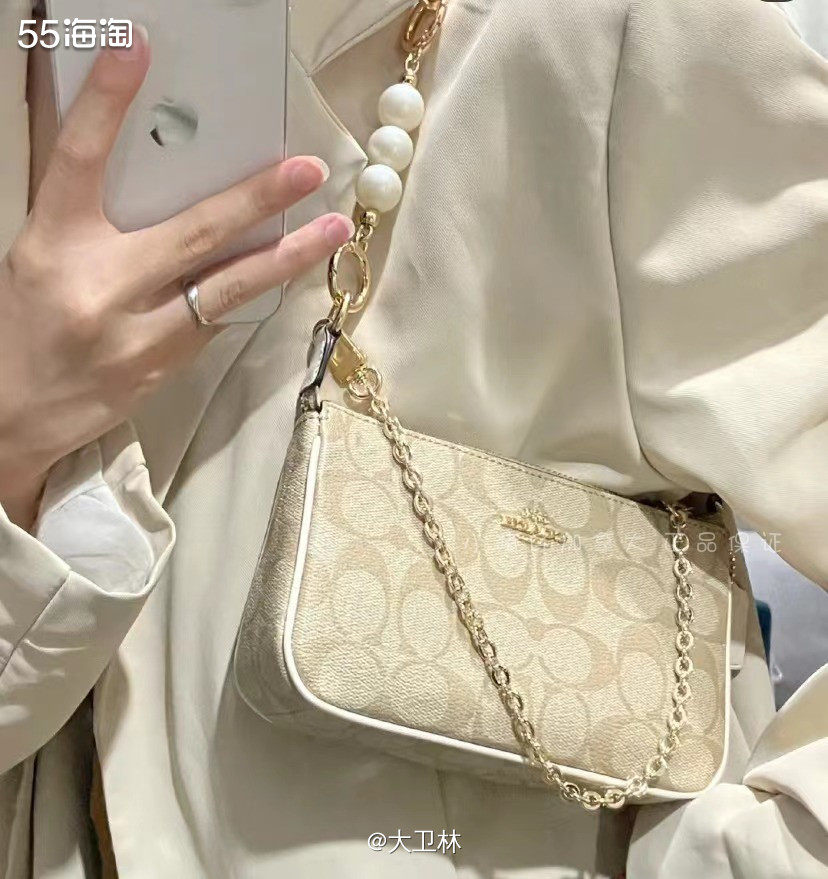最近看到COACH奥莱似乎下单容易了些，我那蠢蠢欲动的♥️心