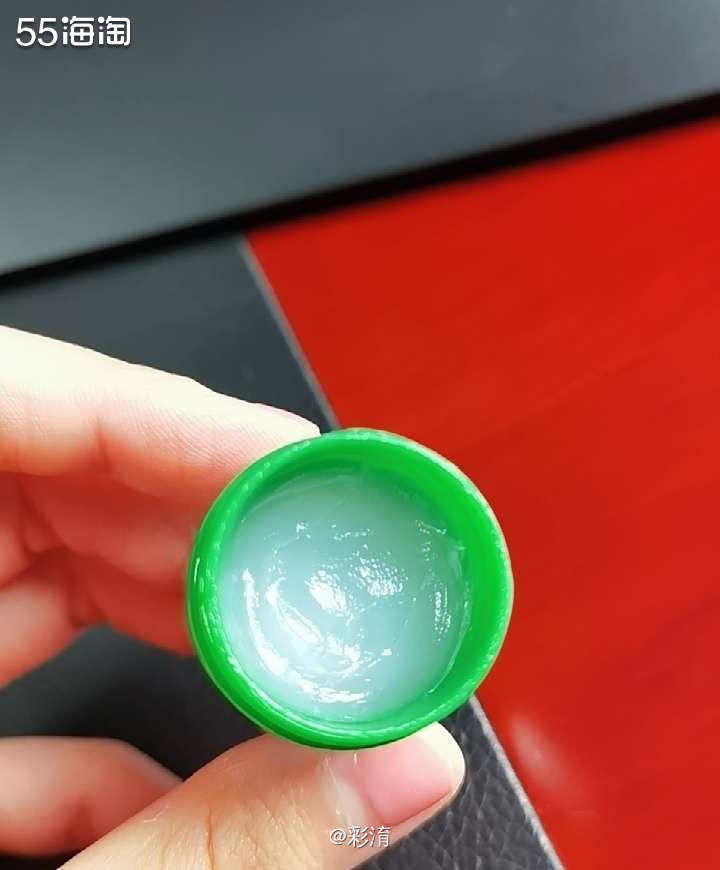 曼秀雷敦的唇膏真的是从小用到大，记得上大学那会买的第一支唇膏
