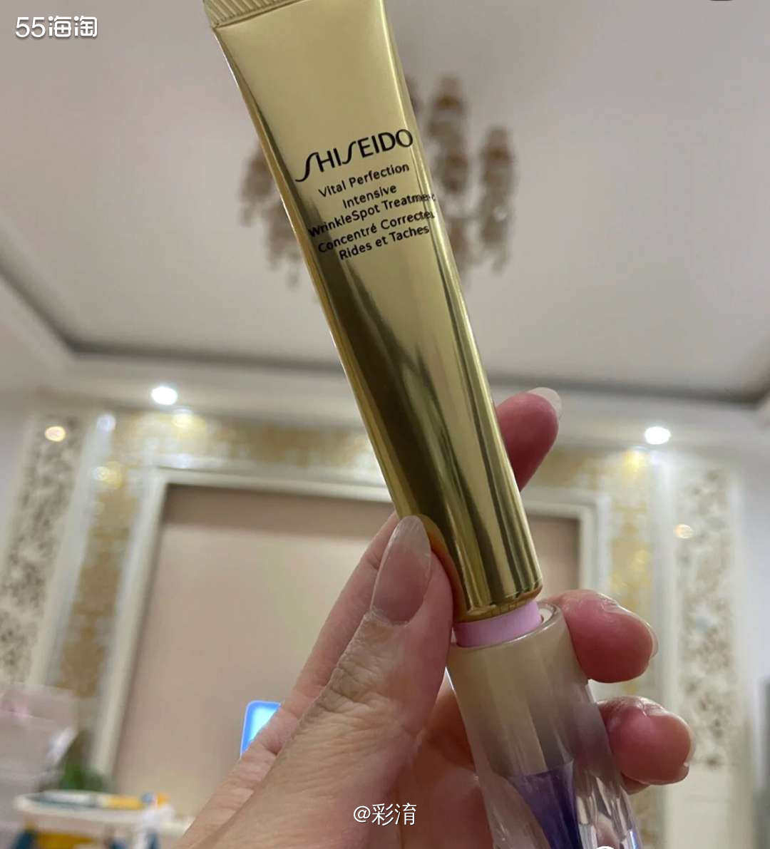 资生堂这个产品大家应该都不陌生，他家的蓝胖子和红腰子精华都是