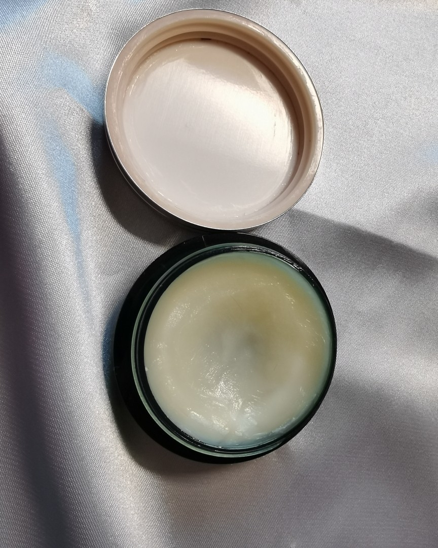 ✅ZERO最爱的唇膏是啥呢？当然是腊梅唇膏啊，必须是NO.1