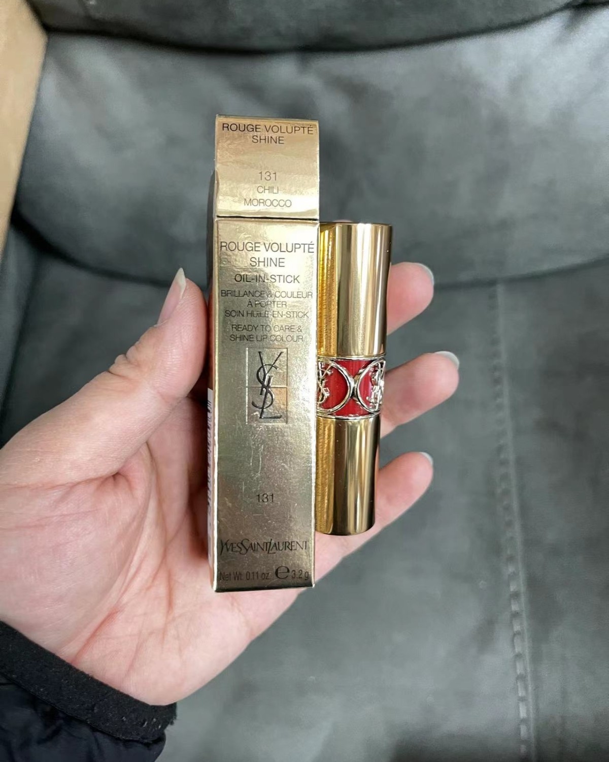 特别喜欢的一支圆管口红，它的光泽感也太nice了吧！元气又少