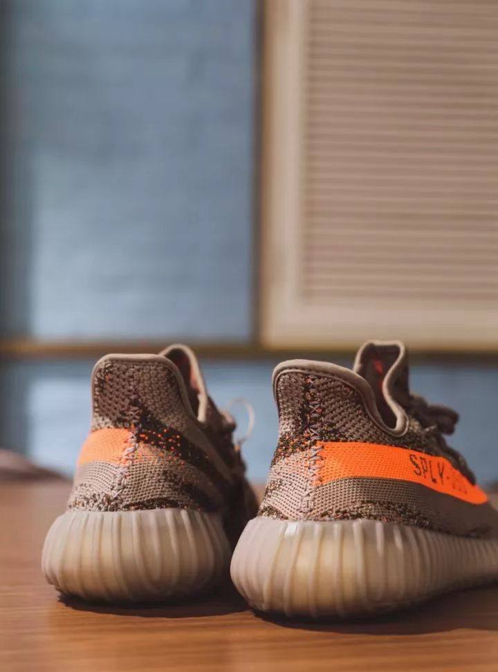 🌻一代人气王adidas Yeezy Boost 350 