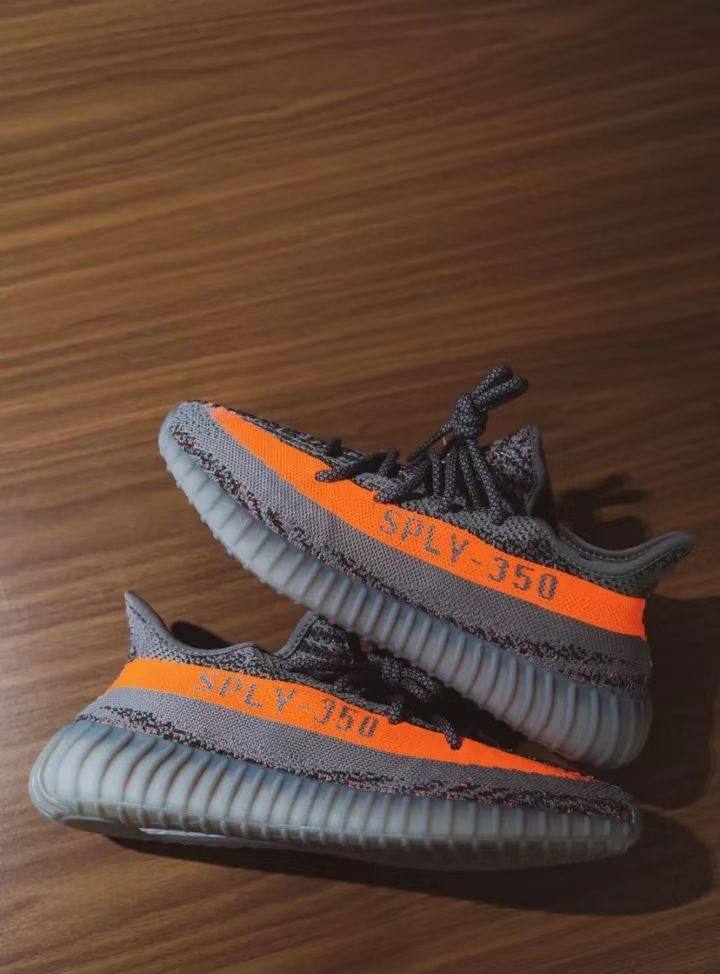 🌻一代人气王adidas Yeezy Boost 350 