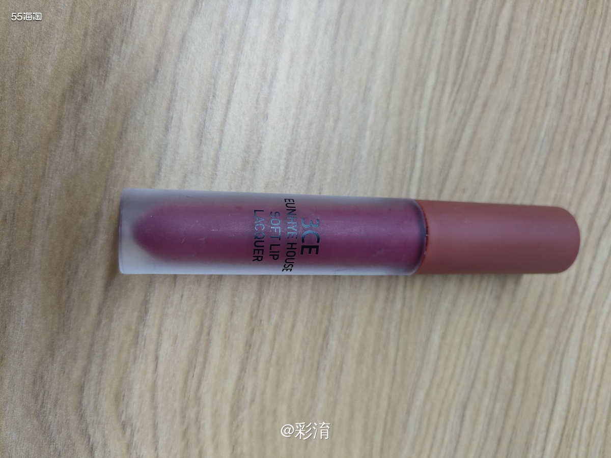 这支口红买好久了，之前是在淘宝直播间买的，颜色看介绍上说是暖