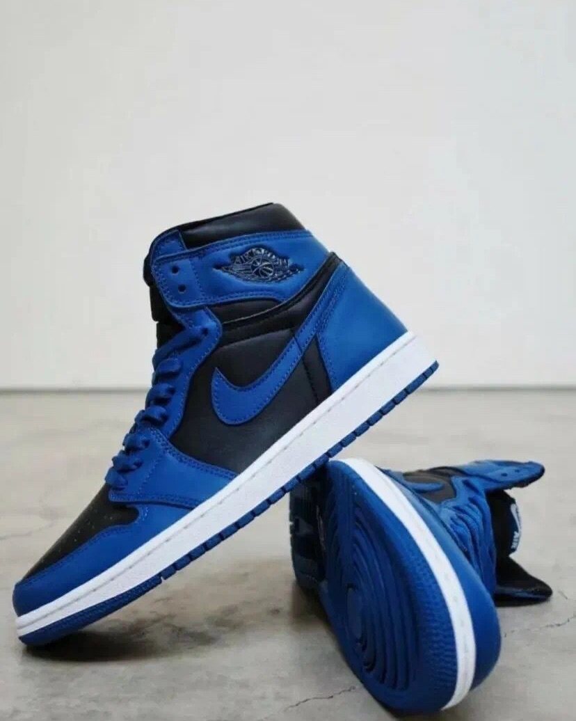 Air Jordan 1 是耐克乔丹系列的第一款正代篮球鞋，