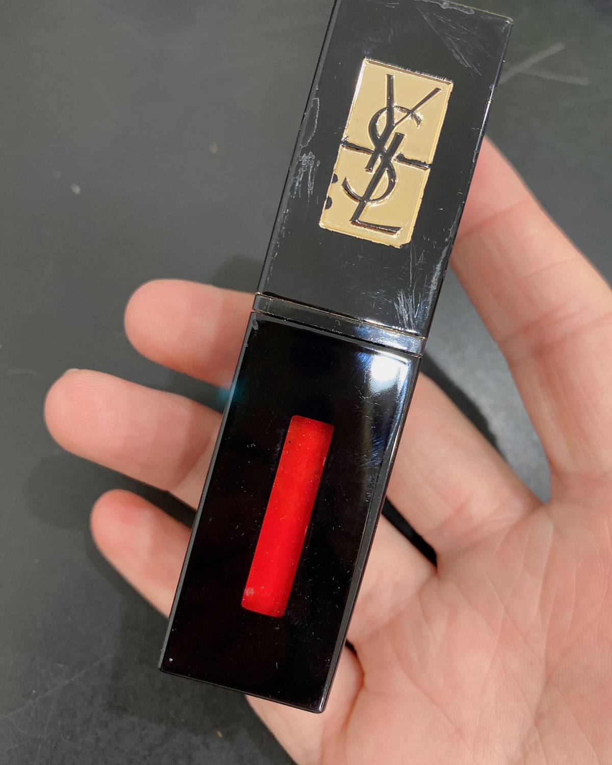 🍊色号：ysl黑管镜面唇釉08号（管盖无敌喜欢掉金粉，于是
