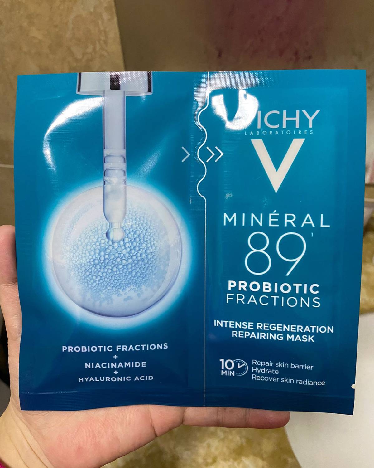 这个面膜是我一分钱买的，收到之后觉得包装费劲，一直没动，今天