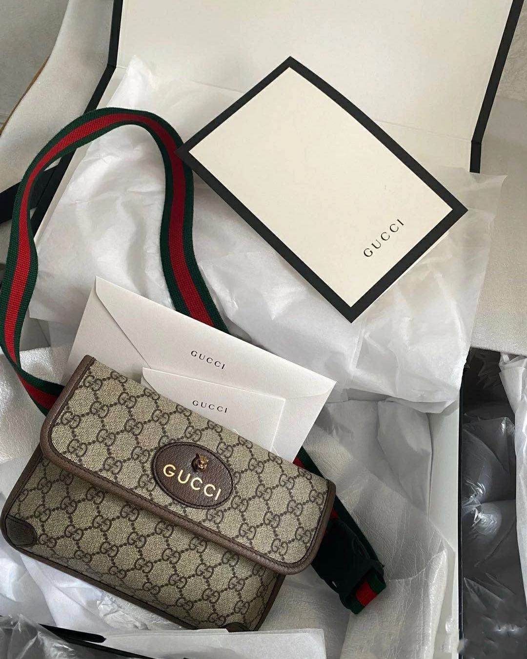 Gucci家的这只腰包也是很🔥， 甚至可以说是烂大街的款，