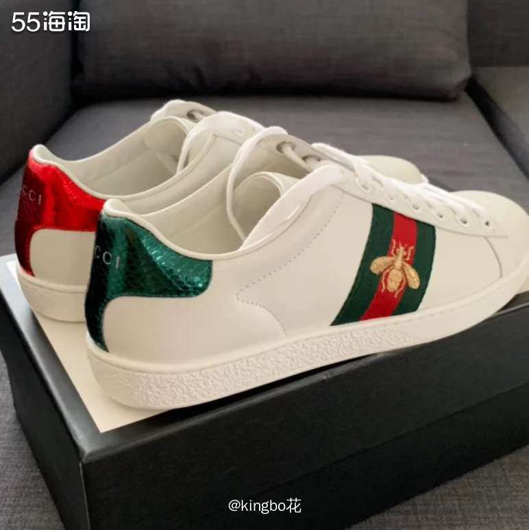 🔴经久不衰小白鞋，GUCCI 刺绣蜜蜂图案搭配红绿织带，太