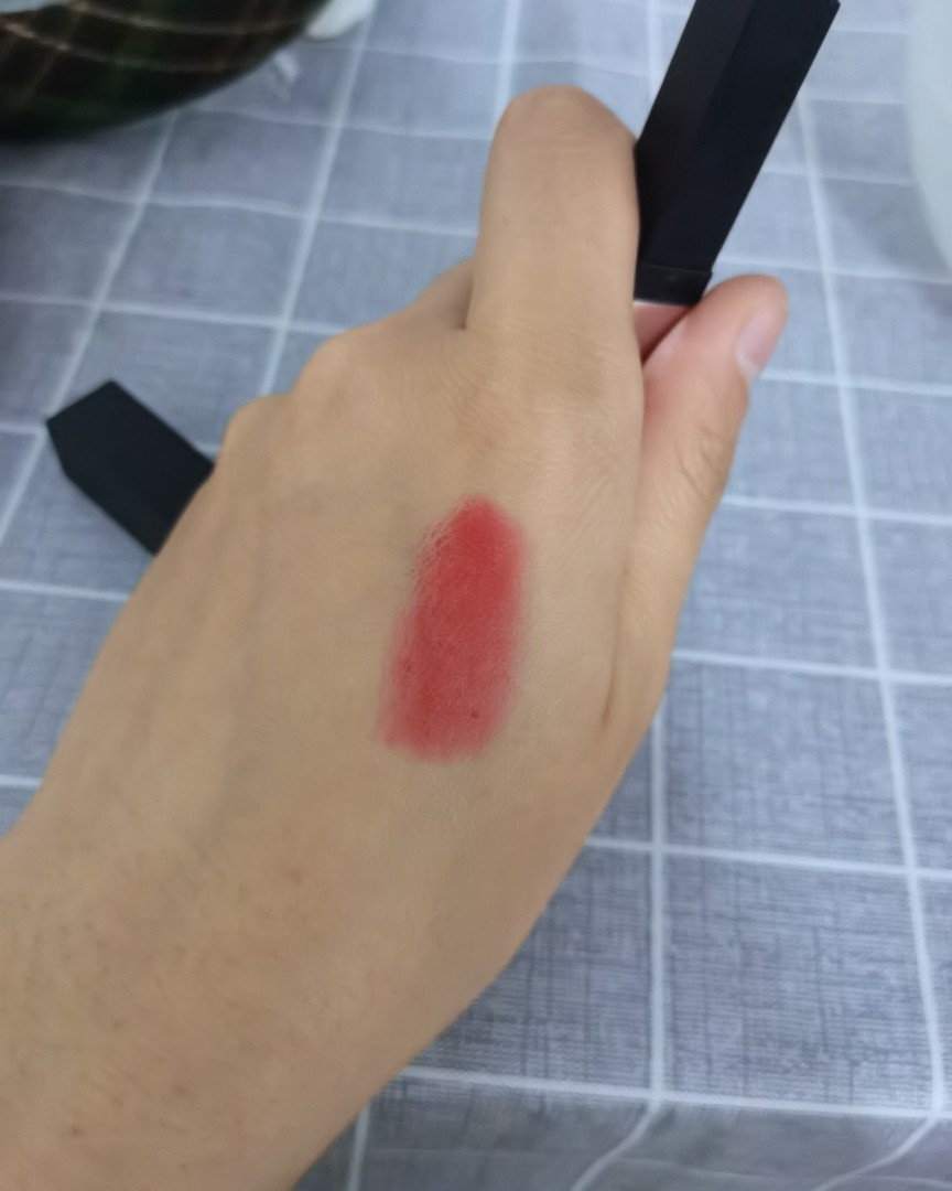 🌸这支我觉得是非常春天的颜色，元气樱花色，非常日杂元气的一