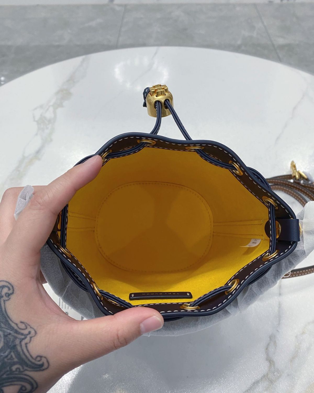 🌟前段时间Tory Burch美国官网有7折活动，棕色老花