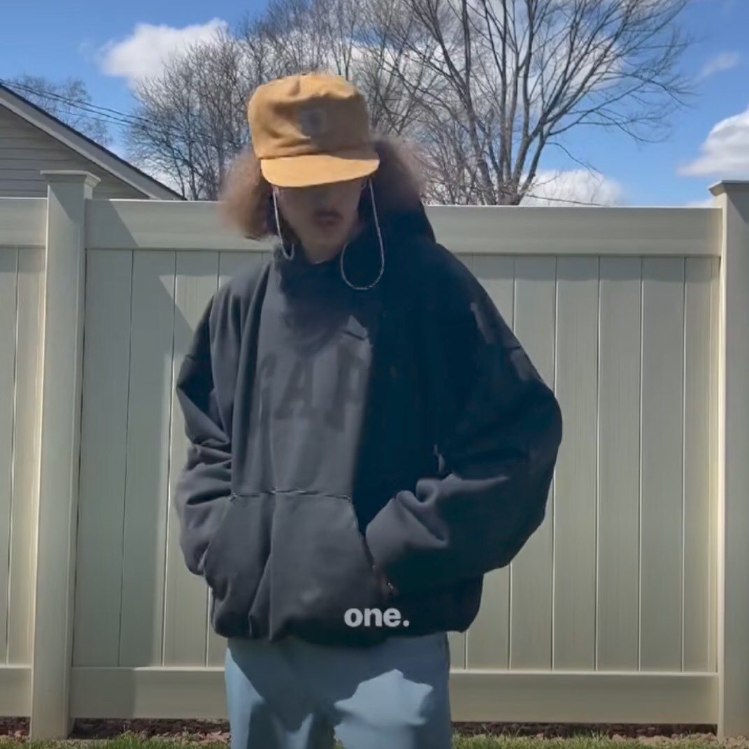 时尚教主侃爷与东家GAP合作之后年初的限定羽绒棉服虽然设计浮