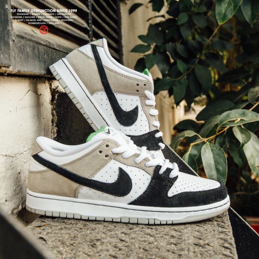 Nike可以挑选的鞋款特别多，不喜欢太运动风格的Dunk绝对