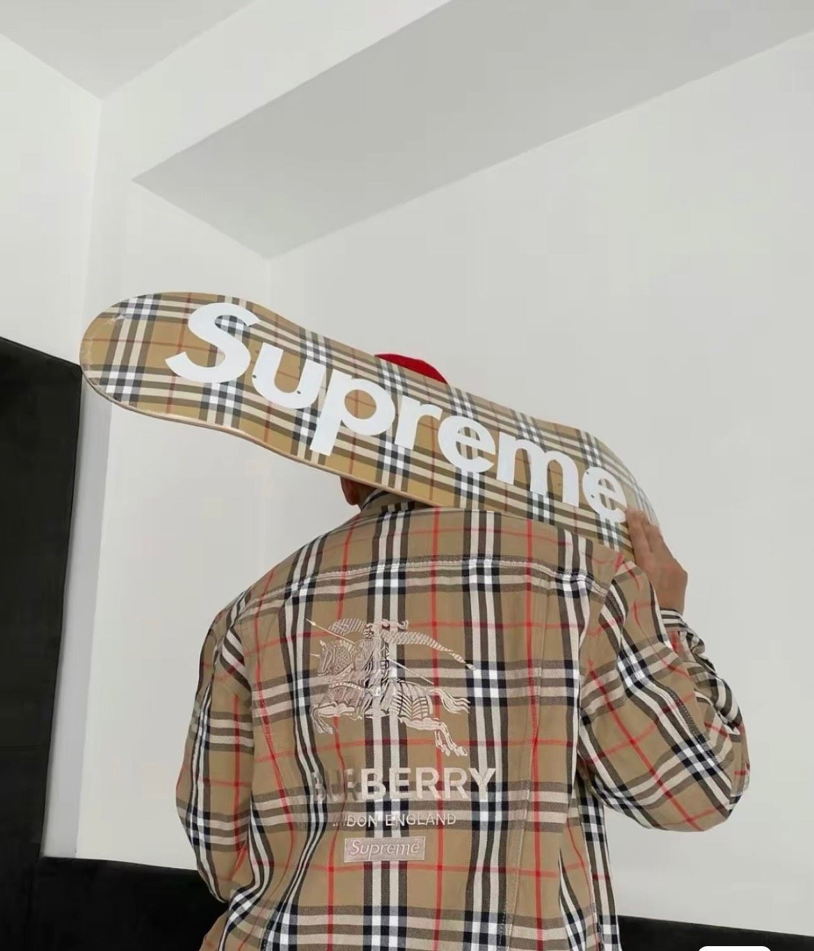 ✅Supreme 1944年秋季诞生于美国纽约曼哈顿,由英国