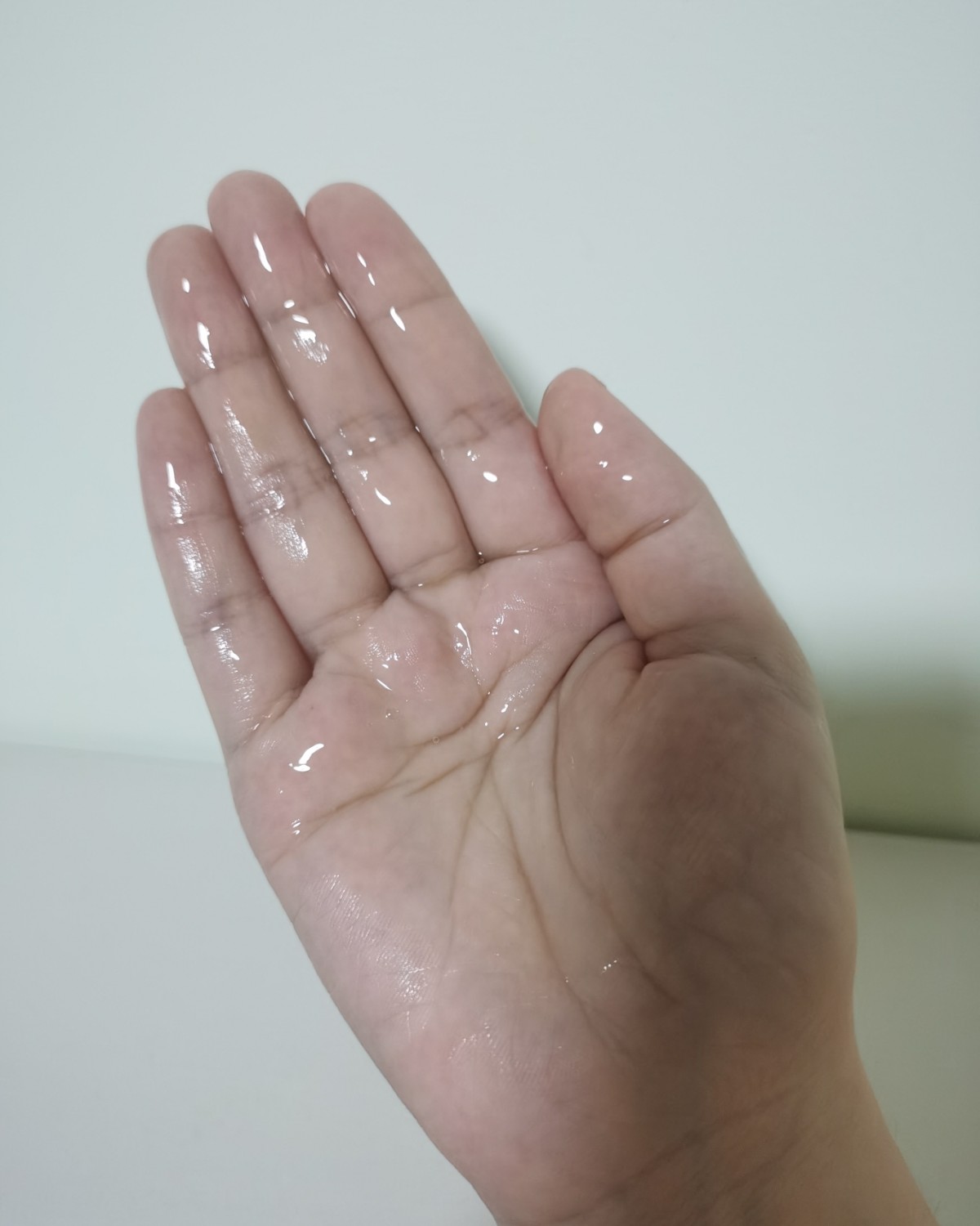 🌏斐思妮绿膜，这款主打积雪草成分，它也被誉为“神仙草”具有