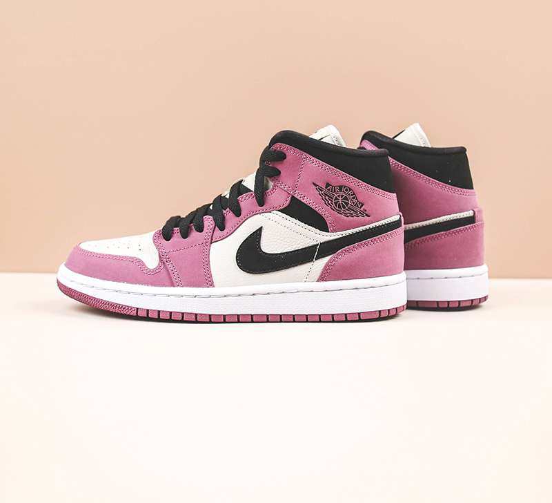 要说nike哪种鞋类型比较热门，那肯定是AJ了，男女都很喜欢