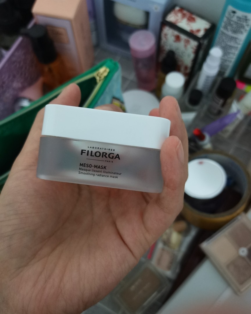 🌸本人肤质  ◾秋冬初春都是干皮，夏天边混干，所以这个季节
