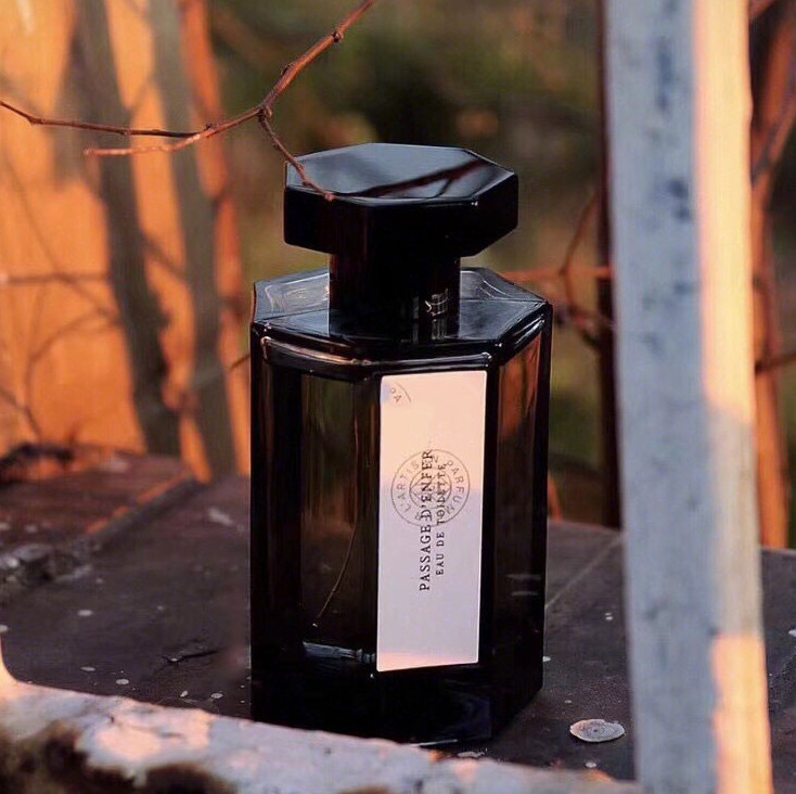 很多人想海淘L&#039;Artisan阿蒂仙冥府之路香水，