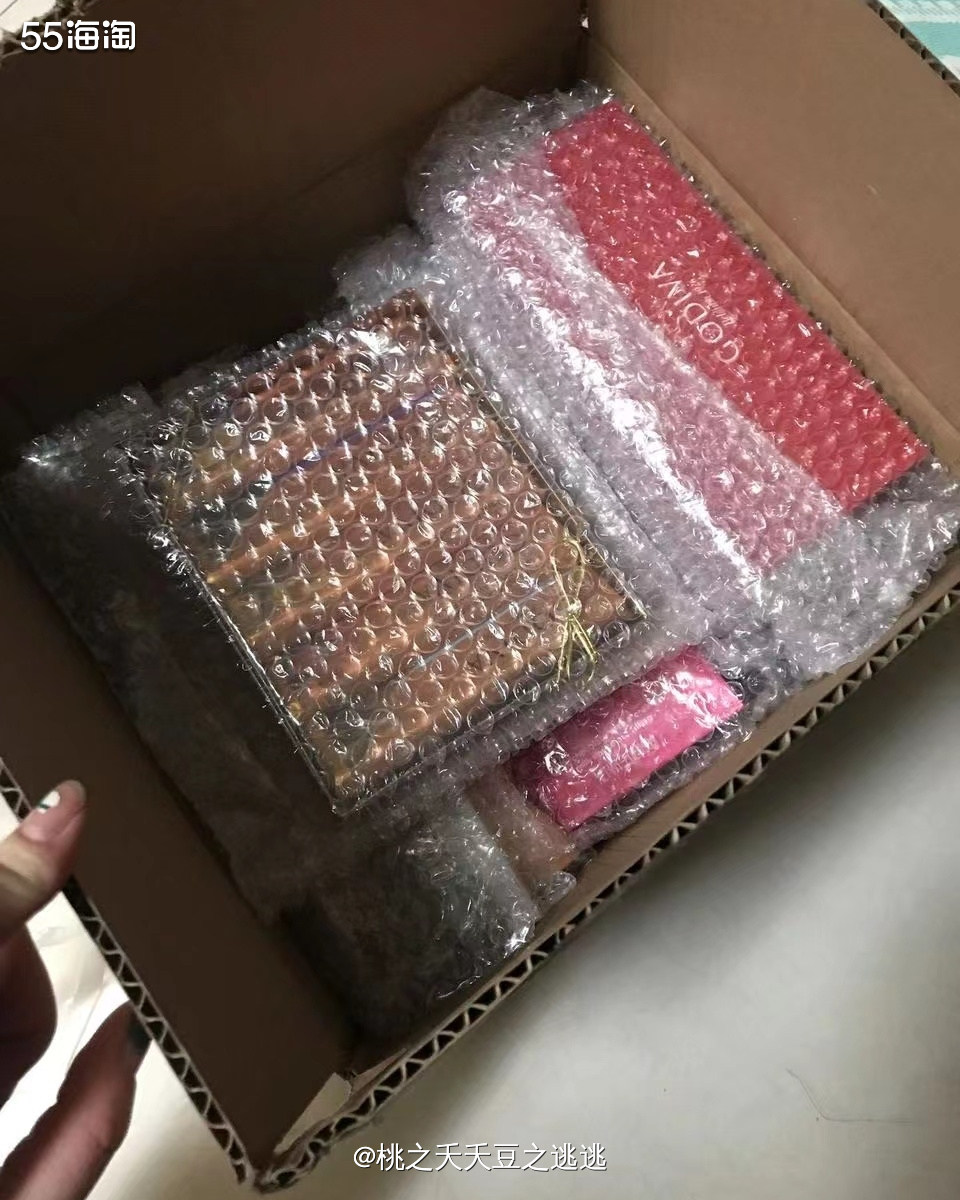 🍫自从有次注册了歌帝梵官网的会员，几乎每天都会在邮箱里收到