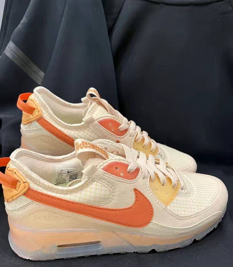 🌻Nike Air Max 90减震低帮跑鞋，米橙搭配色，