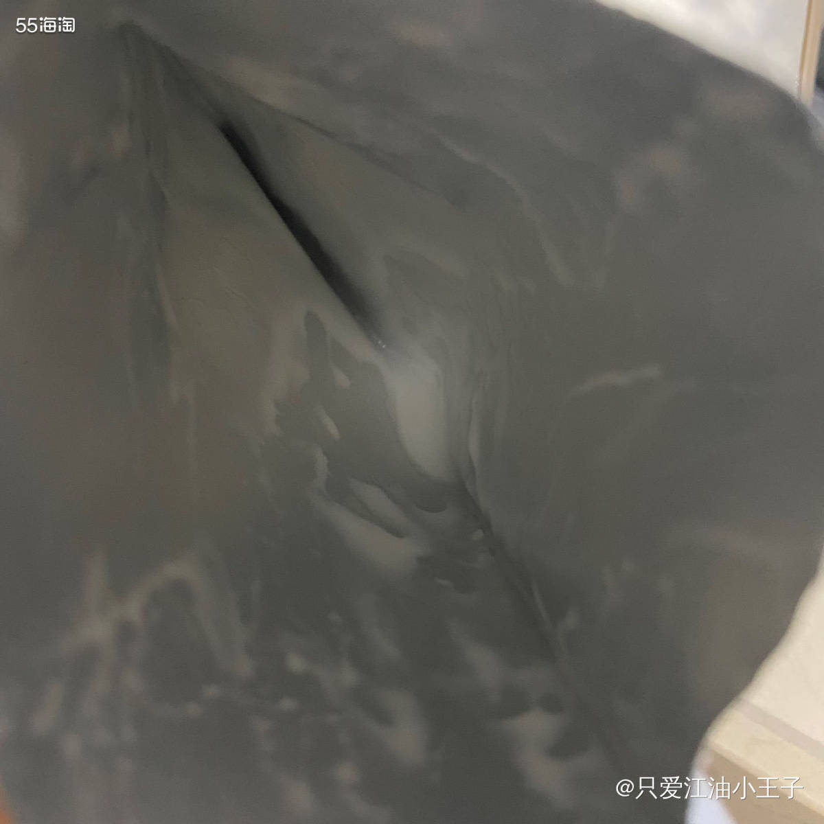 🧲今天用的这张面膜是从我朋友那里拿回来的，这款面膜的名字是
