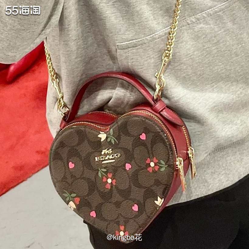 🔴包包都是爱你的形状，Coach Heart 爱心盒子包，