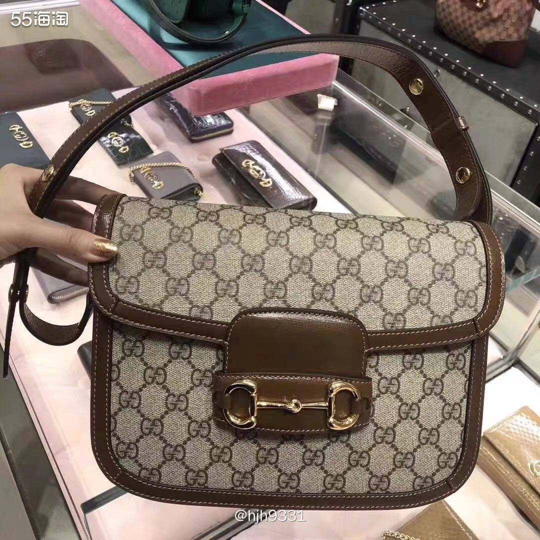 ✨Gucci这款经典的马衔包，满满的复古风，经典的配色是老花