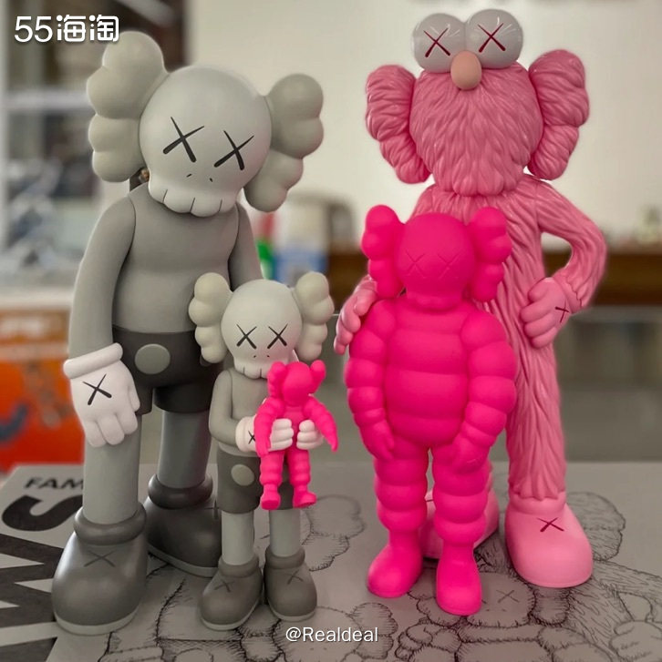 🌟kaws在22年情人节发布全新限量版公仔系列KAWS F