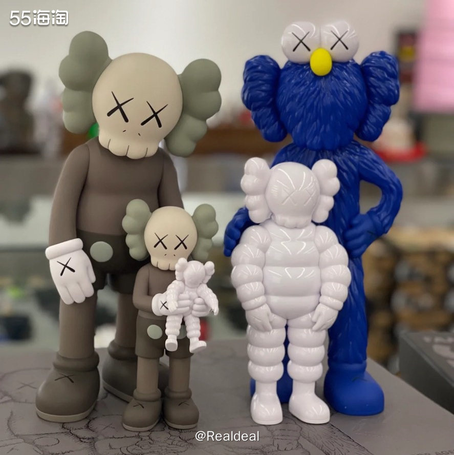 🌟kaws在22年情人节发布全新限量版公仔系列KAWS F