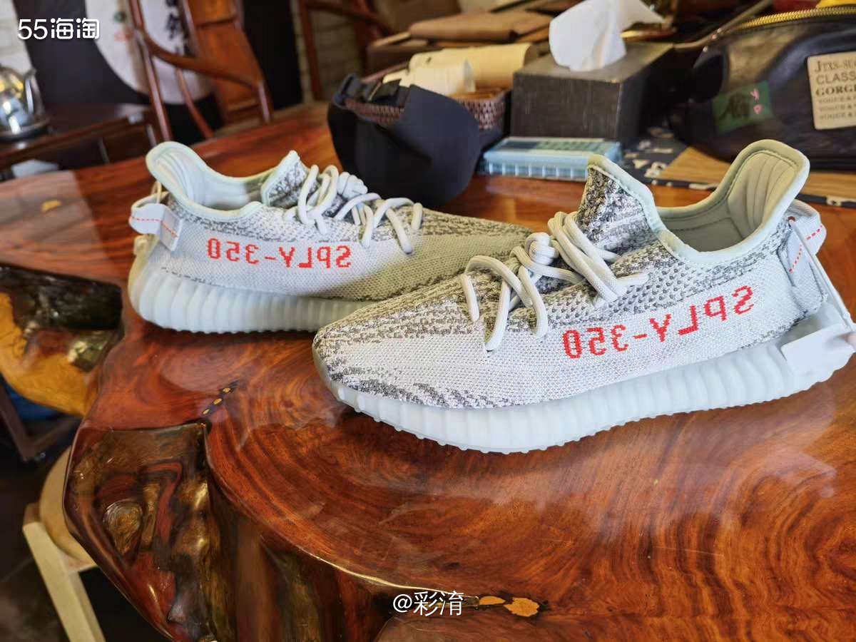 阿迪达斯中作为椰子350超人气成员，Yeezy Boost 