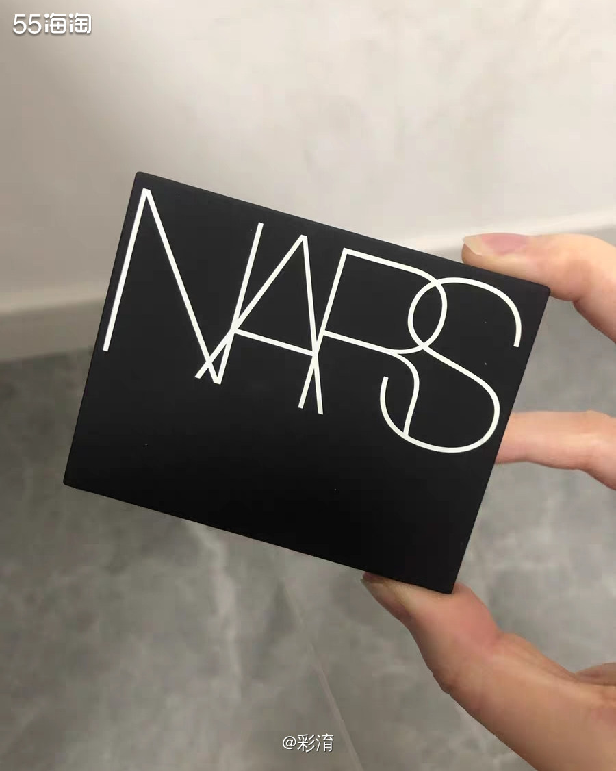 本人夏天很喜欢哑光雾面的妆效，只要一到夏天nars的大白饼绝